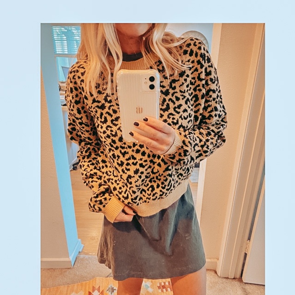 H&M Divided Leopard Sweater size small